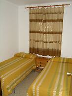 Payet Apartments 4-6 Personas