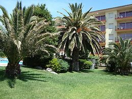 Payet Apartments 4-6 Personas
