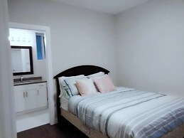 B - Sechelt Private Coastal Home