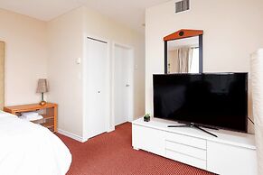 Airport Beautiful View 1 BDR Penthouse