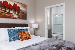 Private and Cozy 2bdr 2BA Home in Kitsilano