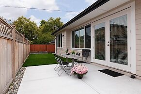 Private and Cozy 2bdr 2BA Home in Kitsilano