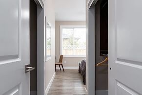 Private and Cozy 2bdr 2BA Home in Kitsilano