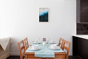 Modern Bright Townhome in Richmond