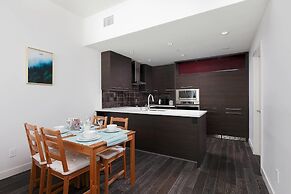 Modern Bright Townhome in Richmond