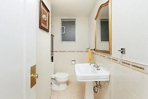 Vancouver Shaughnessy Cozy Heritage House