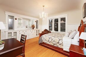 Vancouver Shaughnessy Cozy Heritage House