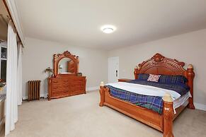 Vancouver Shaughnessy Cozy Heritage House