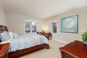 Vancouver Shaughnessy Cozy Heritage House