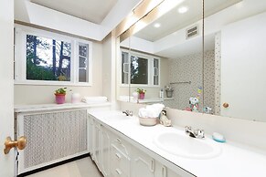 Vancouver Shaughnessy Cozy Heritage House