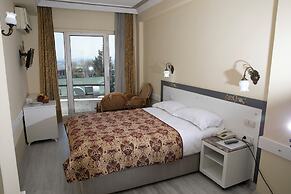 Hali Hotel