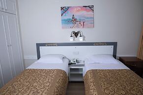 Hali Hotel