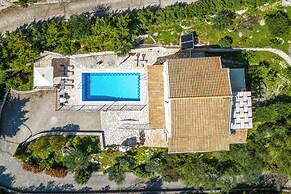 Villa Elia