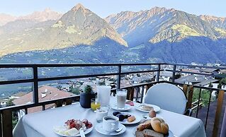 Schenna Garni Eden Bed & Breakfast