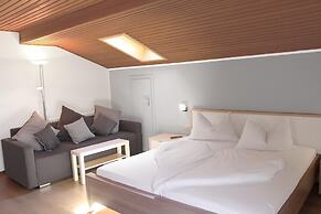 Schenna Garni Eden Bed & Breakfast