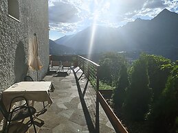 Schenna Garni Eden Bed & Breakfast