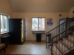 Welcome Suites Hazelwood