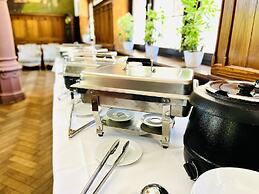 Hotel Hoepfner Burghof