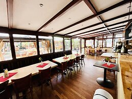 Hotel Hoepfner Burghof