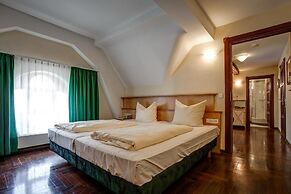 Hotel Hoepfner Burghof