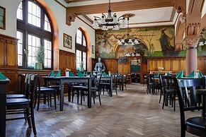 Hotel Hoepfner Burghof