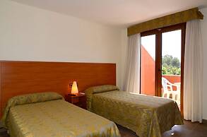 Apartamentos Hostal La Gola