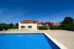 Apartamentos Hostal La Gola