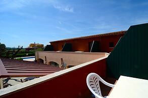 Apartamentos Hostal La Gola