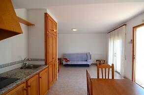 Apartamentos Hostal La Gola