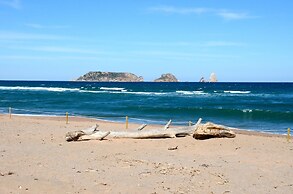 Apartamentos Hostal La Gola