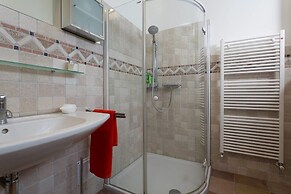 Luxury Italian Lakes Villa With Private Pool, Gym, Bbq, Wifi, Lake Vie