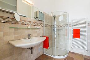Luxury Italian Lakes Villa With Private Pool, Gym, Bbq, Wifi, Lake Vie