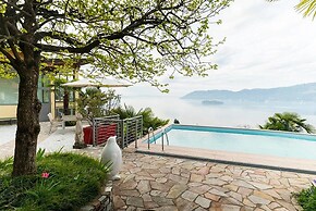 Luxury Italian Lakes Villa With Private Pool, Gym, Bbq, Wifi, Lake Vie
