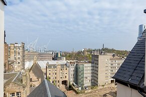 Destiny Scotland Royal Mile Residence