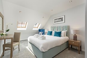 Destiny Scotland Royal Mile Residence