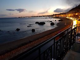 Homstel Beach - Taormina Hostel