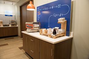Holiday Inn Express & Suites Orland Park - Mokena by IHG
