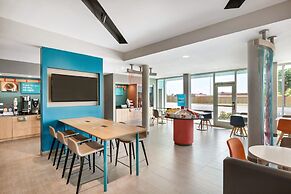 avid hotel Tulsa South - Medical District by IHG