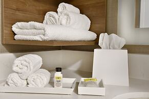 Staybridge Suites Waterloo - St. Jacobs Area by IHG