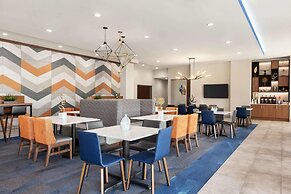 La Quinta Inn & Suites by Wyndham Brunswick/Golden Isles