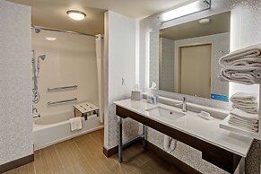 Hampton Inn Fresno Airport