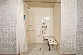 Hampton Inn Fresno Airport