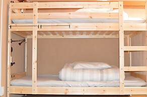 Guesthouse NEST - Hostel