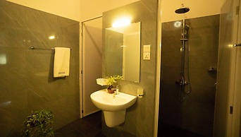 Bohemian Hostel - Negombo