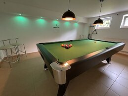 Modern House with Garden