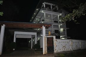 Senora Guest House