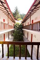 Bastas Hotel & Studios