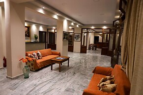 Bastas Hotel & Studios