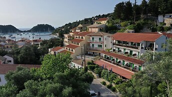 Bastas Hotel & Studios