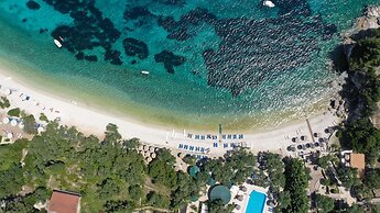 Bastas Hotel & Studios